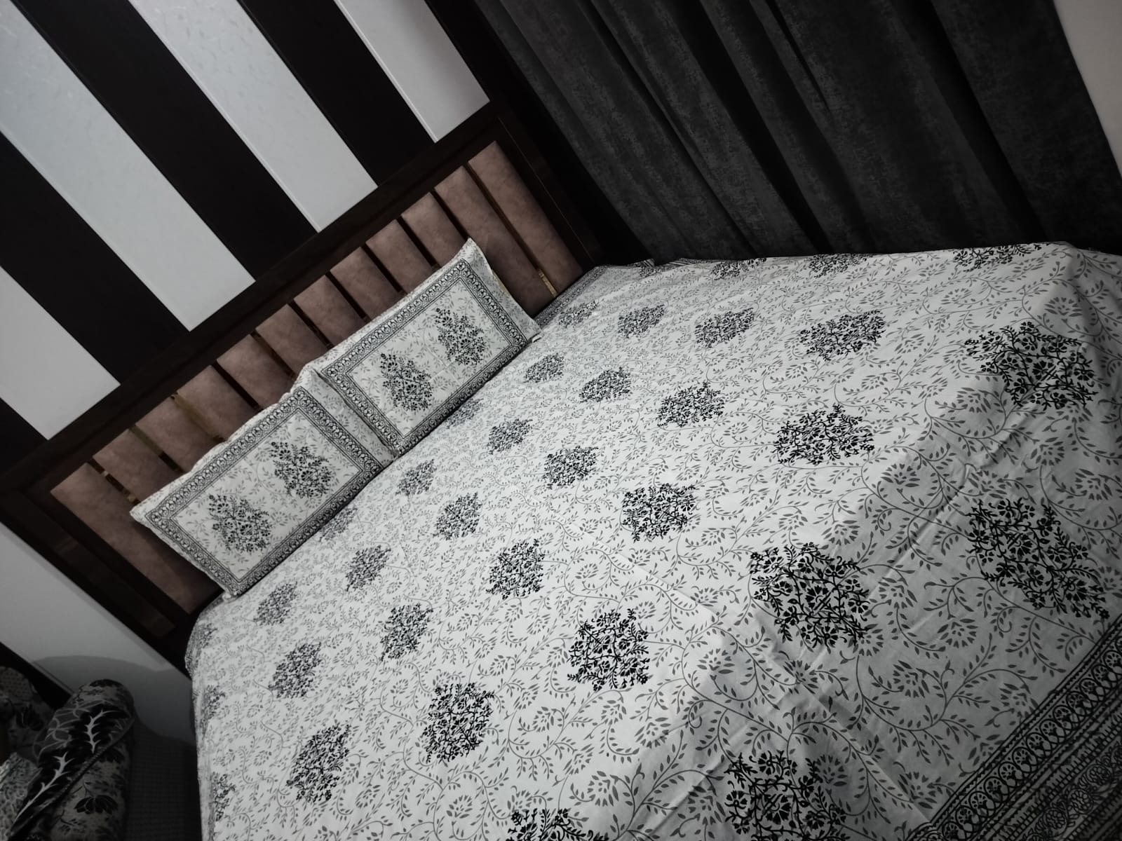 Black & White Bedsheet